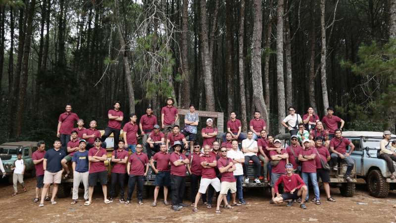 Wisata Hutan Pinus Bandung Pangalengan Yang Lagi Ramai Diburu Wisatawan Bersama Muara Rahong Hills
