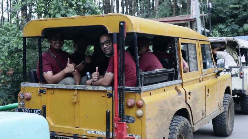 Wisata Off Road Saat Hujan di Bandung Pangalengan, Uji Adrenalin di Muara Rahong Hills!