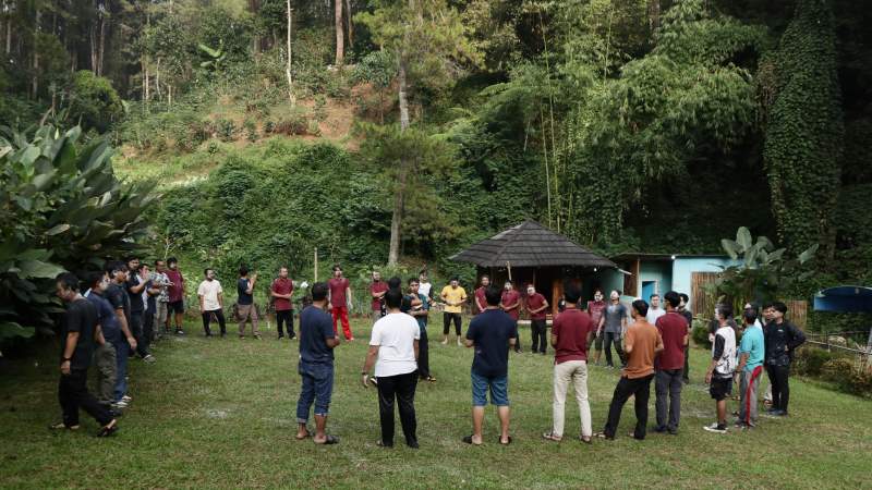 Pengertian Outbound Training Dan Mengapa Banyak Perusahaan Modern Menggunakan Metode Ini Untuk Membangun Tim